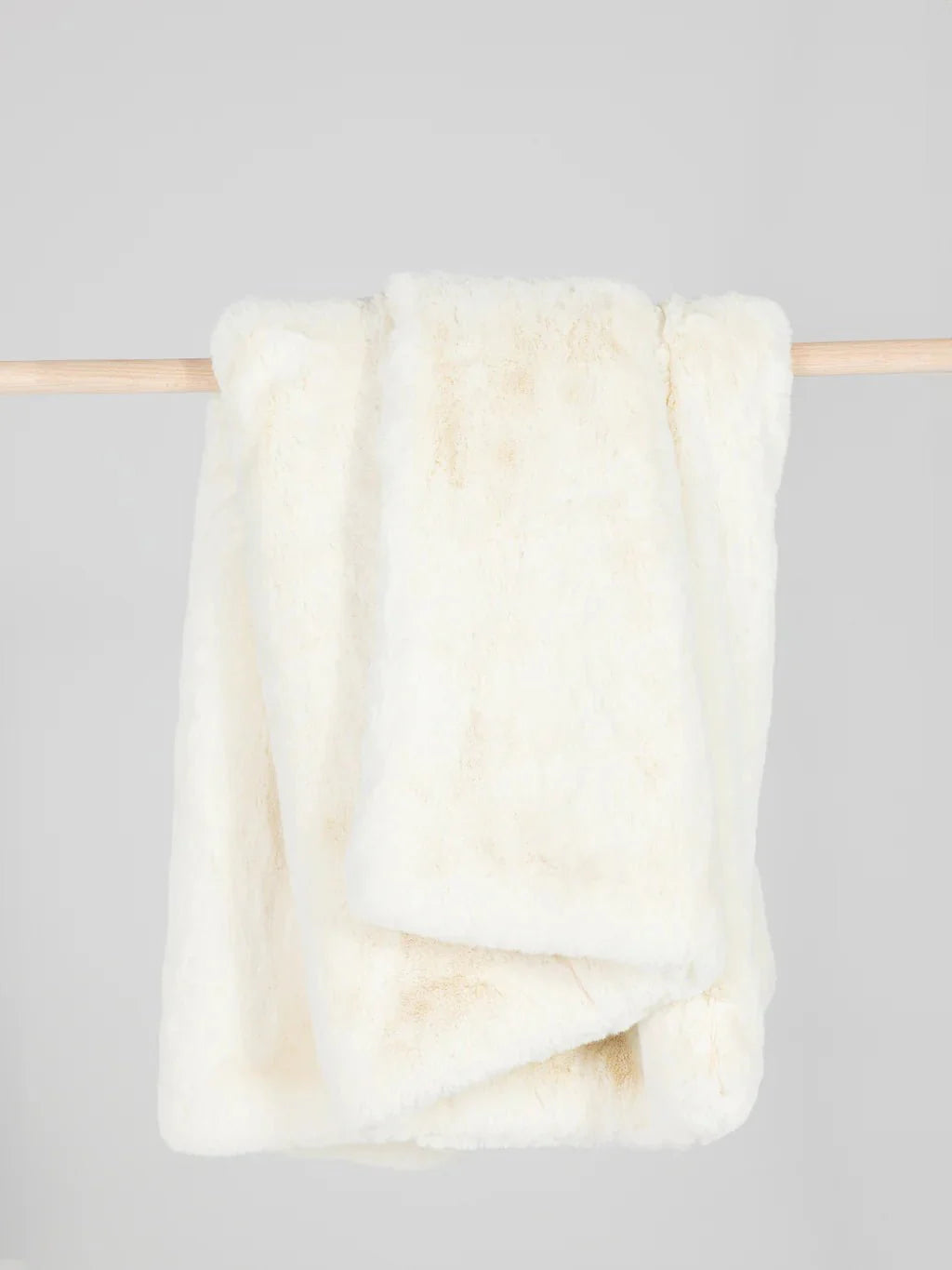 Cozy Earth Cuddle Blanket